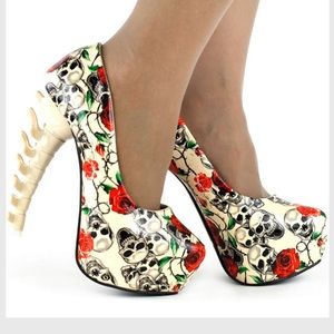 SHOW STORY Edgy Heels Platform Roses Skulls Bone